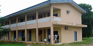 Gebäude des Lycée Moderne de Jeunes Filles de Yopougon