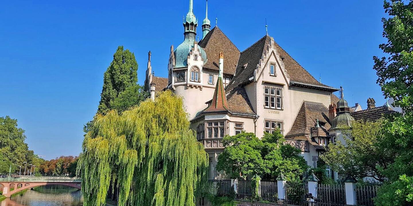 Lycée International Des Pontonniers Rue Des Pontonniers Strasbourg