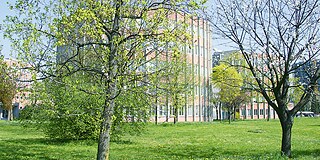 Gebäude des Istituto Tecnico Statale per il Turismo Artemisia Gentileschi