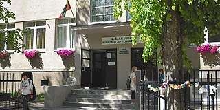 Gebäude des Šalkauskis-Gymnasium Šiauliai