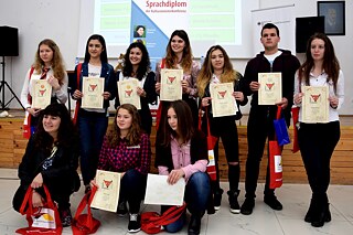 Die Schulsiegerinnen und -sieger aus Bulgarien 2017.