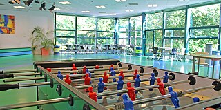 Kicker im Freizeitraum des Penta College CSG Godfried Richter