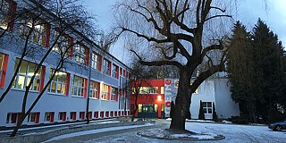 Gebäude des 49. Lyzeums Warschau