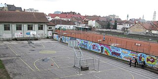 Schulhof des Colegiul Național Mihai Eminescu Oradea