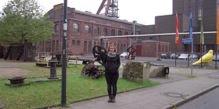 Esra vor der Zeche Zollverein