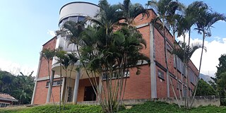 Gebäude der Escuela Normal Superior María Auxiliadora