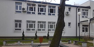 Gebäude des Gymnasiums Filip Višnjić