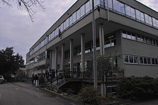 Istituto Tecnico Economico Enrico Tosi, Gebäude
