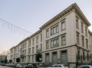 Liceo Scientifico Statale P. S. Mancini, Gebäude
