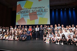 Über 2.000 Schülerinnen und Schüler nahmen am Wettbewerb „Unsere Schule!“ teil. 