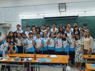 Einblick ins Klassenzimmer der Nang Khieu Oberschule