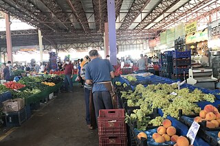 Ein traditioneller Straßenmarkt in Izmir