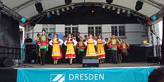 Aufführung in Trachten in Dresden