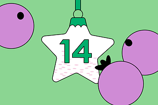 Ein weißer Weihnachtsstern mit grünem Dekor und der Zahl 14, im Hintergrund lilane Kugeln