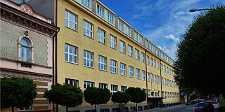Gebäude des Gymnázium sv. Tomáša Akvinského