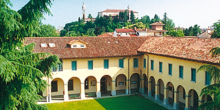 Gebäude des Educandato Statale Collegio Uccellis