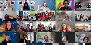 Zoom-Screenshot mit vielen Kacheln, auf denen die Teilnehmenden der Preisverleihung zur PASCH-Klasse 2025 zu sehen sind. Einige Personen winken in die Kamera.