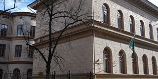 Gebäude der Ressun lukio, Seitenansicht