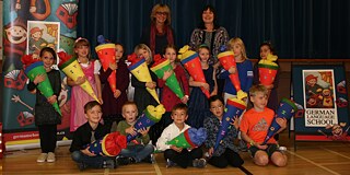 Einschulungsfoto an der German Language School Society of Edmonton