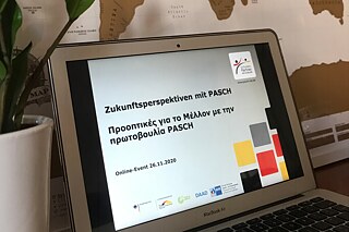 Aufnahme der Präsentation zur Veranstaltung auf einem Laptopbildschirm