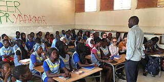 Schulunterricht an Partnerschule im Senegal